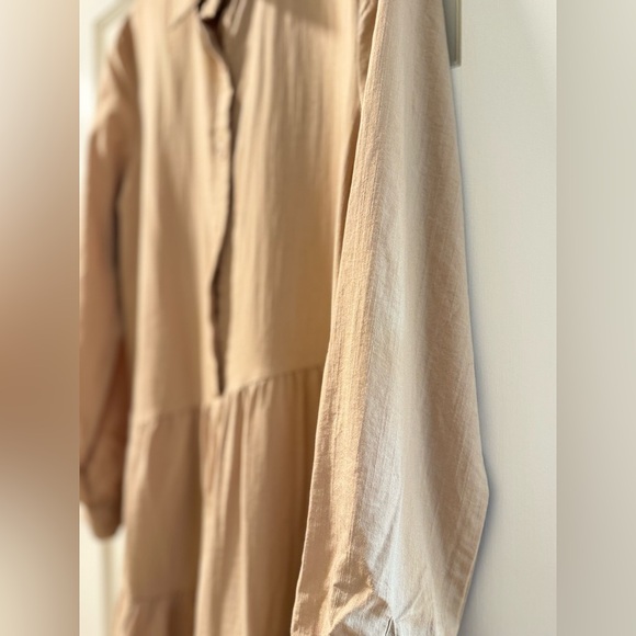 MDRN Tiered Kaki Collared Coton Shift Dress - Picture 2 of 7